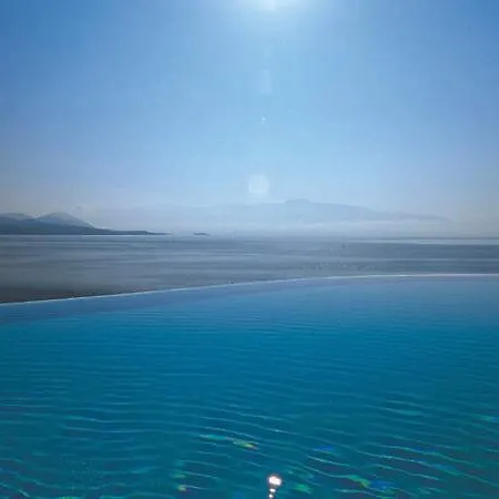 Ionian Blue And 호텔 니키아나